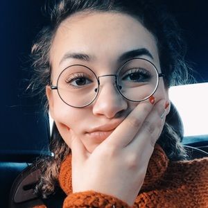 Meet your Posher, Erika